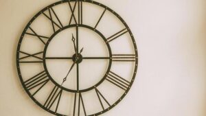Read more about the article 13.31 Saat Anlamı Nedir? 13.31 Ters Saatlerin Anlamı Nasıl Yorumlanır?