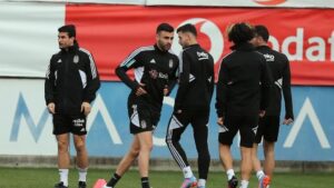 Read more about the article Rachid Ghezzal ilk 11'den çıkartıldı